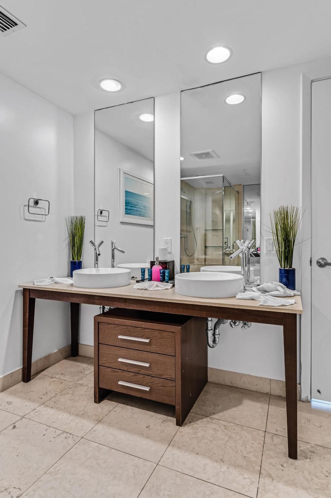 Luxurious Condo At Icon With Views Miami Ngoại thất bức ảnh